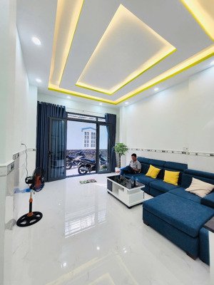 hiếm - hẻm xe hơi - dt: 4x10 (40m2) - nhà đúc 2 tầng, ngay vườn lài - chỉ 4,x ty