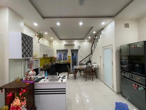 bán nhà phố park riverside căn 75m2 giá 10 tỷ - full nội thất. liên hệ tấn giàu