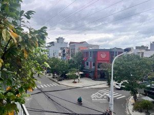 bán đất tặng nhà dòng tiền 25tr/tháng vị trí vàng kinh doanh sầm uất