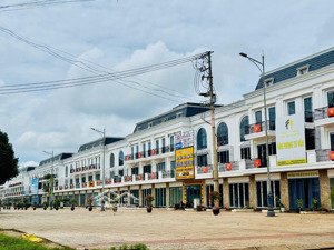 bán nhanh căn nhà phố lk06 nhà 3 tầng có tum khu đô thị trung tâm thành phố