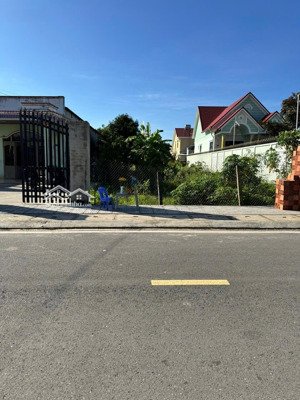 chính chủ gửi bán lô đất mặt tiền đẹp minh hưng, chơn thành tọa độ vàng: tờ 30, thửa 1700...