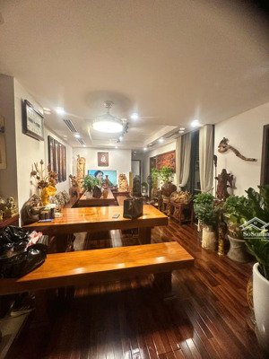 cần bán căn hộ 3 ngủ, cc hà nội center point - 27 lvl, dt 83m2, full đồ, giá 8,3 tỷ, lh 