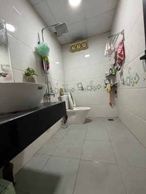 cô chú chuyển về cầu giấy muốn bán căn lk dv vạn phúc