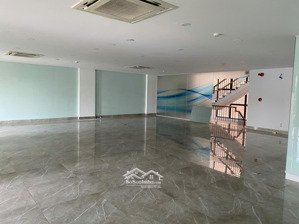 cho thuê văn phòng 5 tầng gần đường 2/9 thích hợp làm trụ sở công ty giá tốt chỉ 300 tr/tháng