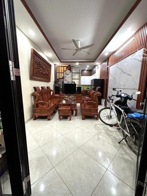 bán nr 36m2 tại thanh nhàn, 7 tỷ, đẹp, nhiều tiện ích