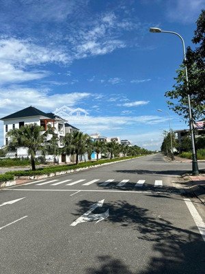 shophouse 120m2(6x20), hướng đông bắc, trục đường 33m, kđt nam vĩnh yên