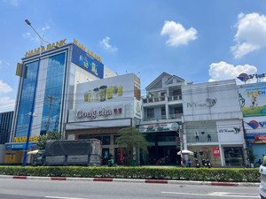 cho thuê nhà 1 trệt 1 lầu mặt tiền đại lộ bình dương - đối diện becamex vị trí đắc đia , vip