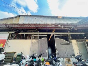 cho thuê kho 300m² đường số tân quy quận 7 xe tải ra vào thoải mái