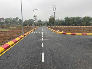 gia đình em cần bán mảnh đất ngoại thành hà nội , 73m2 full thổ trục chính sát ql21 nhỉnh 1,9ty