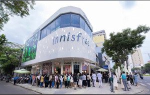 cho thuê góc 2 mặt tiền đường : nguyễn văn linh - hải châu - 100 triệu