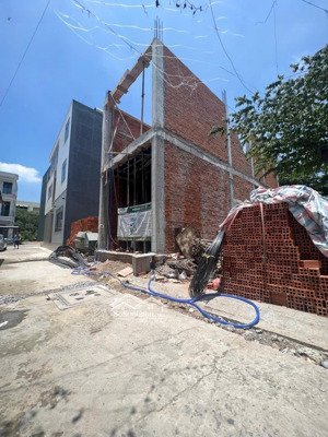 đất hẻm ô tô thông. sát mặt tiền đường tỉnh lộ 43 phường bình chiểu. gần chợ đêm linh trung giá tốt