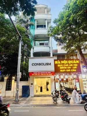 chính chủ cho thuê mặt tiền 88 trương định, quận 1 - dt 4x19m, khu khách tây đi bộ nhiều