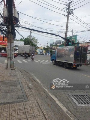 bán nhà 4 tầng mặt tiền đường hiệp bình quốc lộ 13 thủ đức - dt 130m2 ngang 7.5m vuông vức cực đẹp