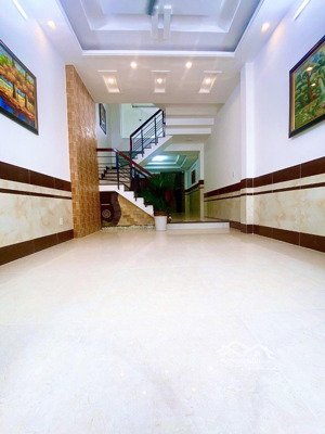 bán nhà phố đẹp 3 tầng mặt tiền đường số 6 tăng nhơn phú b q9. giá chỉ 7.2 tỷ. ôtô nằm trước nhà.