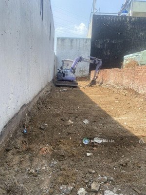 đất mặt tiền, sổ a4 108m2(5x22). chưa tới 9 tỷ.