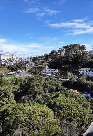 cần villa diện tích đất 1000m2, có 350m2 xây dựng, tại khe sanh