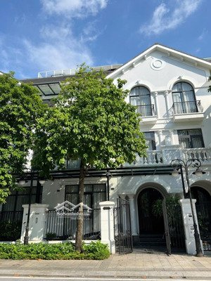 bán gấp liền kề sao biển 21 đã hoàn thiện full đồ giá chỉ 20,x tỷ tại vinhomes ocean park 1 gia lâm