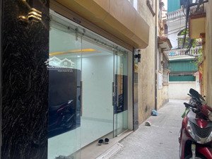 cần bán gấp, phố hoàng ngân, 28m*6t*7,8 tỷ, ngõ thông, mt hoa hậu, dân chí cao, công năng đ đủ.