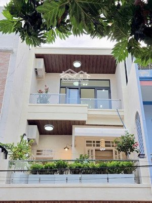 em vừa nhận căn nhà chủ giảm sâu, đường vĩnh viễn - quận 10 - giao thông thuận tiện