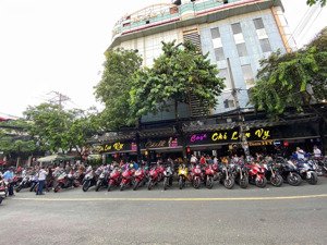 nhà ngộp bank. góc 2mt 55 đường cửu long (cx.bắc hải), p.15, quận 10 (dt: 6,2x25m) giá 37.5 tỷ