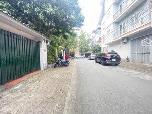 bán nhà 96m2 x 4 tầng khu đấu giá tầm dâu, việt hưng. giáp hồ điều hoà quy hoạch