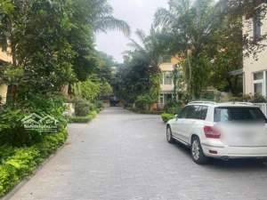 bán biệt thự palm garden dt 148m2, mặt tiền 8m, khu yên tĩnh/bảo vệ 24/7 an