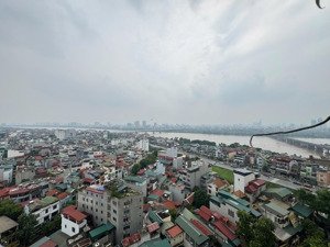 cần bán căn hộ 3pn tại mipec long biên view sông hồng, 140m2. giá 11.2 tỷ. lh: 