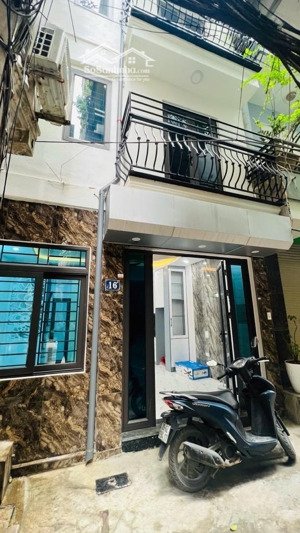 quan nhân*30m*6t*giá chào 8,1 tỷ,thang máy, mt hoa hậu, ngõ thông, thoáng trước s, công năng, đ đủ.