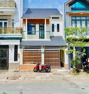 cho thuê nhà nam long 3 phòng ngủ, 3wc, 3 máy lạnh, lộ oto, sân oto 12m, nhà mới, an ninh