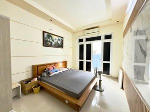 lê hồng phong quận 10 - dt 50m2 hẻm 5m ô tô tới nhà, 2 mặt hẻm