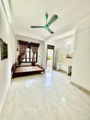 cho thuê phòng ngõ 119 cổ nhuế giá #3tr7 phòng ban công, thang máy