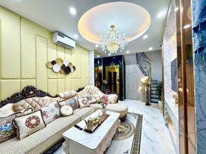 bán nhà dt33m, 5 tầng thang máy phố phương mai, 100m ra mặt phố, tặng nội thất xịn, nhỉnh 8 tỷ