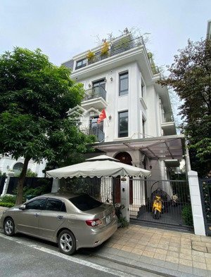 bán nhà phố mạc thái tông - diện tích 180m2 - 54 tỷ - p.yên hòa - kinh doanh - văn phòng - sinh lời