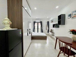 chdv ban công full nt lê trực bình thạnh, full nội thất, thang máy, bảo vệ 24/24, gần đh văn lang