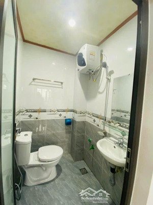 cho thuê phòng ngõ 36 nguyễn đạo an ( ngõ 259 phú diễn ) giá 4tr nhà mới xây