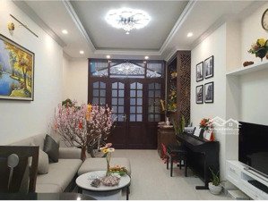 bán nhà chính chủ khương trung, ô tô đỗ cửa, dt 36/42m2 x 4 tầng, xung quanh dân trí cao