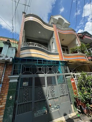 bán căn nhà 3 tầng mới đẹp, giá rẻ, trần xuân soạn, tân hưng, quận 7, chỉ nhỉnh 5 tỷ