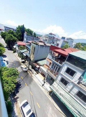 bán căn nhà 4 tầng trung tâm cốc lếu