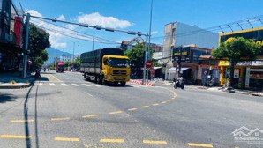 208m2, lô góc 2 mặt tiền, tặng mặt bằng kinh doanh 3 tầng, vị trí sầm uất chỉ 18.8 tỷ lạc long quân