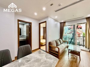 căn hộ luxury 1 ngủ ban công cửa sổ full nội thất cao cấp ngay hồ tây