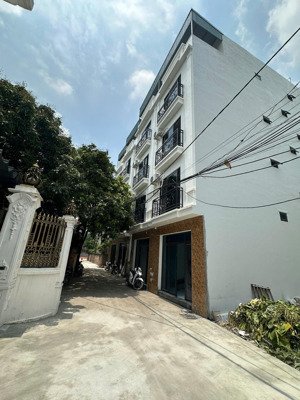 nhà rẻ nhất xóm đồng- cách đhoc thể thao 300m- full nội thất-cho thuê tốt-đầu tư chắc chắn sinh lời