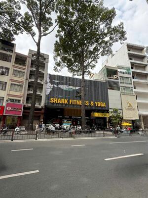 Khuôn Đất Hiếm Xây Building - Mặt Tiền Đường 3/2 Đối Diện Hà Đô Centrosa. Quận 10. • Diện tích: 18m x 28m nở hậu 22m