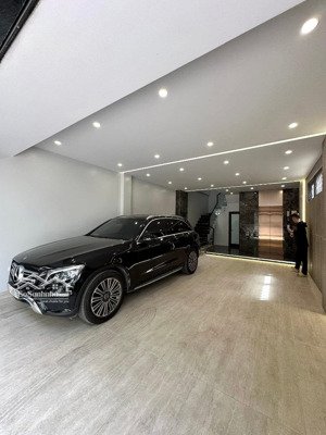 bán nhà việt hưng,thang máy, ga ra ô tô,45m_mt6.2m, hai thoáng,mới tinh,chỉ 8 xty