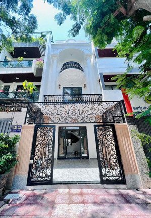 bán nhà đẹp phong cách châu âu sang trọng full nội thất chỉ 8.2 tỉ bao hết