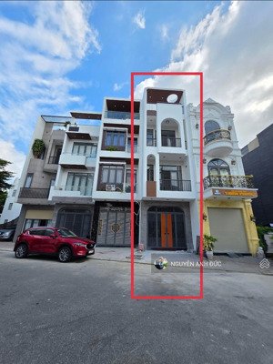 nhà cực đẹp kdc lộc phát. chỉ 4.75 tỉ mẫu hiện đại và sang trọng. lh xem nhà 24/7