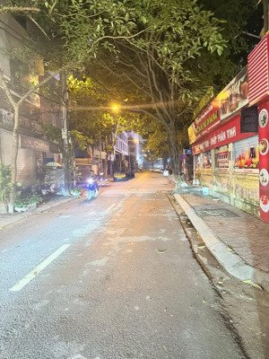 mặt phố vip_quận cầu giấy_vỉa hè rộng ô tô tránh_kinh doanh đỉnh_mặt tiền quyền lực