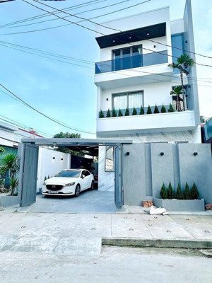 biệt thự vĩnh điềm trung siêu đẹp, đường oto rộng 6m, thiết kế hiện đại, nội thất xịn giá tốt 7.4tỉ