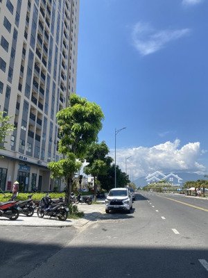 cần bán shop khối đế ori garden mt đường 15m5 lớn nhất kđt lakeside, nhận shop kinh doanh được ngay