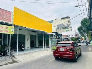 nhà shr 13m nở hậu 20m x 40m. mặt tiền đường hiệp thành 13