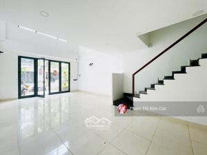 shophouse 4 tầng hoàn thiện nội thất cơ bản đẹp giá 30 triệu, phù hợp vừa ở và kinh doanh công ty